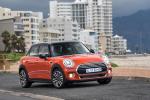 Mini Cooper 5-Door 2018 года (ZA)